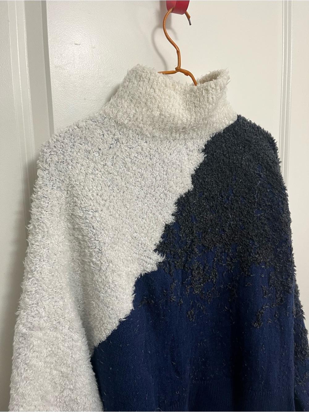 Lululemon Women's Merino Wool Blend Ombre Knit Textured Turtleneck in size 6 - Picture 9 of 14